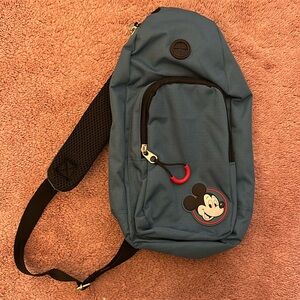 Disney one-strap bag. Used once. Great for the theme parks!